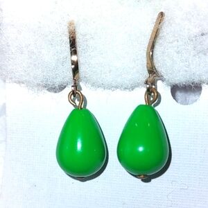 Vintage Screwback Green Lucite Drop Earrings